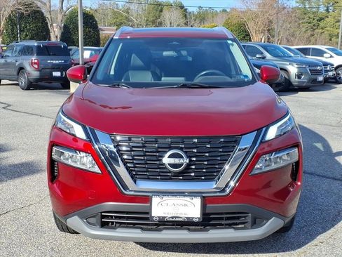 Used 2023 Nissan Rogue SV w/ SV Premium B Package image 2