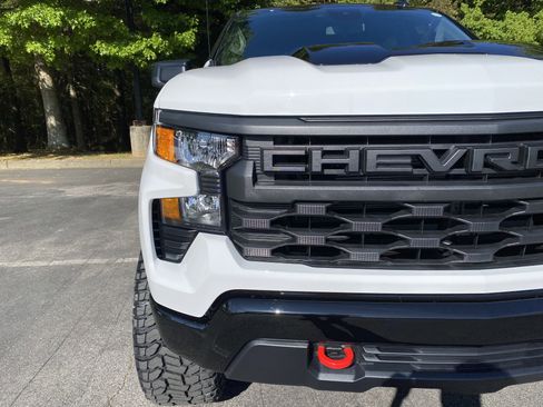 New 2026 Chevrolet Silverado 1500 Custom Trail Boss w/ LPO, Dark Essentials Package AWD/4WD image 14