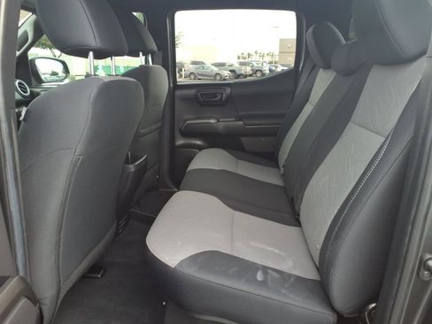 Certified 2023 Toyota Tacoma TRD Off-Road image 14