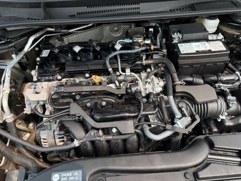 Used 2025 Toyota Corolla LE FWD image 23