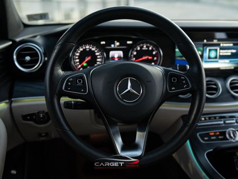 Used 2018 Mercedes-Benz E 300 image 23