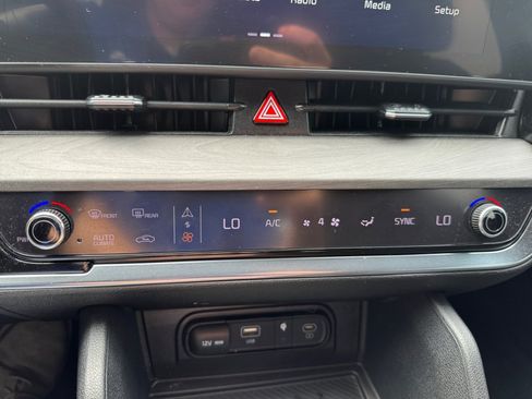 Used 2023 Kia Sportage X-Line AWD/4WD image 22