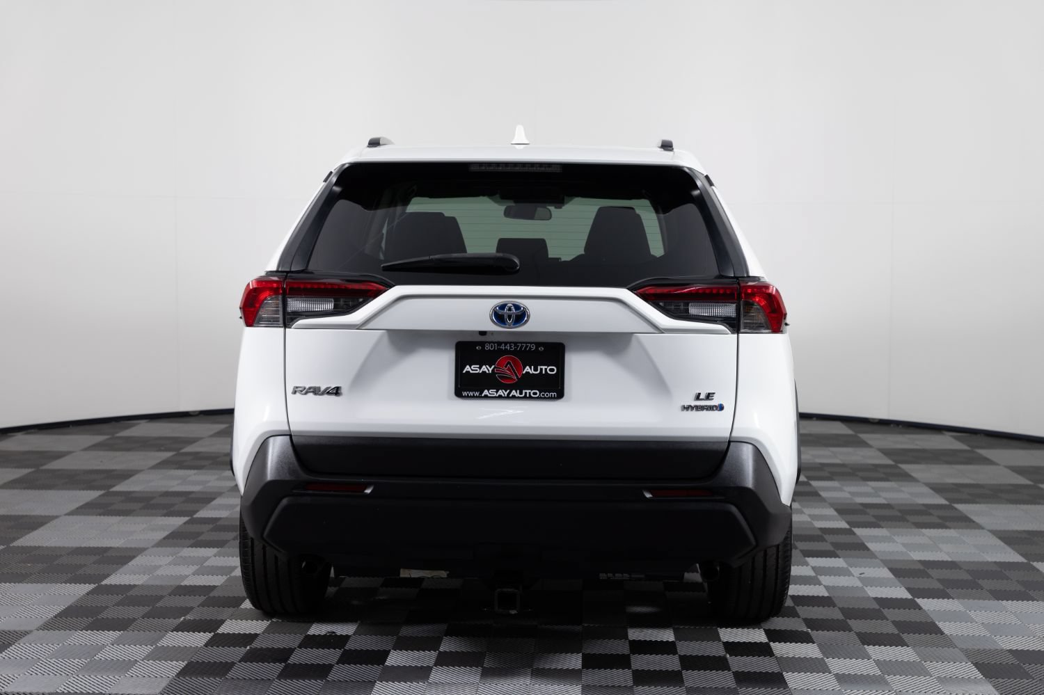 Used 2020 Toyota RAV4 LE w/ All Weather Liner Package AWD/4WD image 6