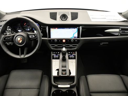 Certified 2026 Porsche Macan AWD/4WD image 23