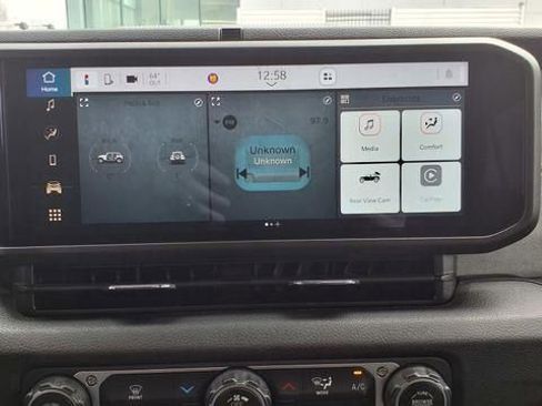 Used 2025 Jeep Wrangler Willys image 22