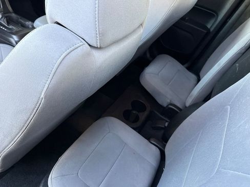 Used 2019 Chevrolet Colorado W/T image 6