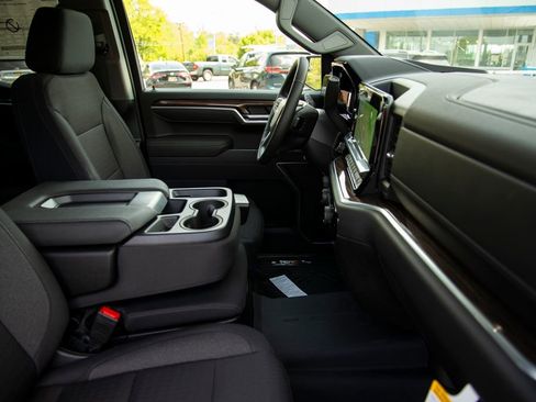 New 2026 Chevrolet Silverado 1500 RST w/ Z71 Off-Road Package AWD/4WD image 18