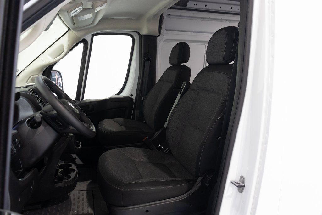 Used 2025 RAM ProMaster 2500 w/ Convenience Group FWD image 14