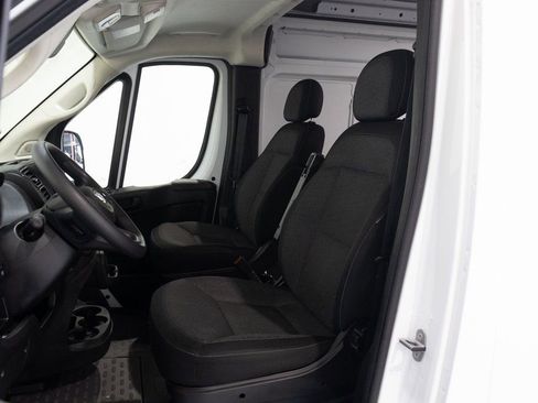 Used 2025 RAM ProMaster 2500 w/ Convenience Group FWD image 14