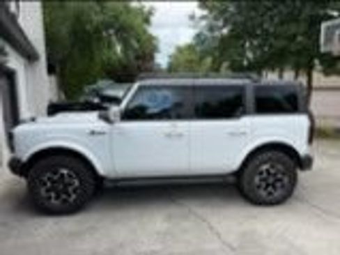 Used 2022 Ford Bronco Outer Banks AWD/4WD image 3