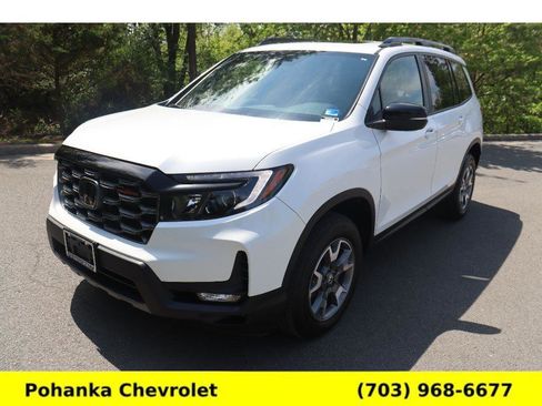 Used 2022 Honda Passport TrailSport image 3