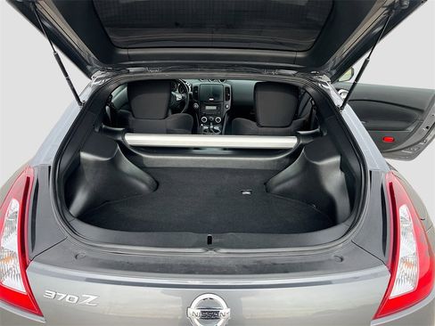 Used 2020 Nissan 370Z w/ Sport Package image 23