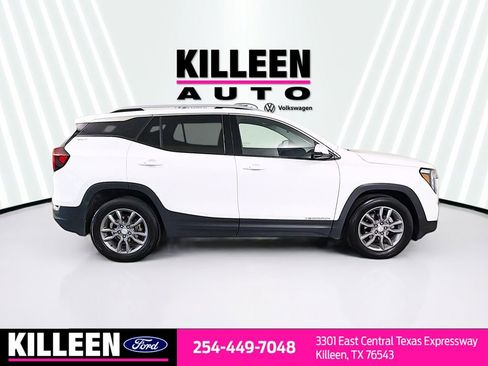 Used 2024 GMC Terrain SLT image 9