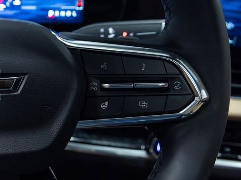 Used 2025 Chevrolet Equinox ACTIV w/ Convenience Package III image 16