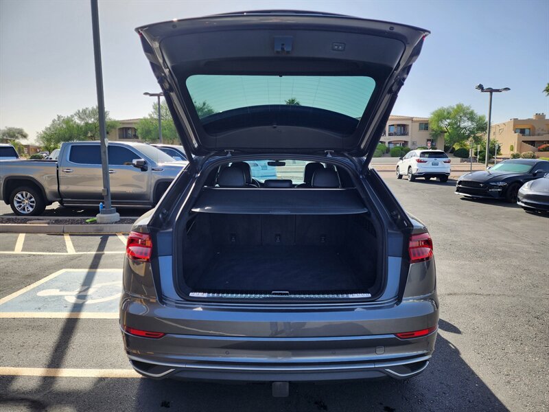 Used 2019 Audi Q8 Prestige w/ Luxury Package AWD/4WD image 14