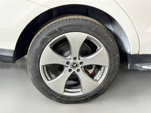 Used 2018 Mercedes-Benz GLE 350 4MATIC image 32