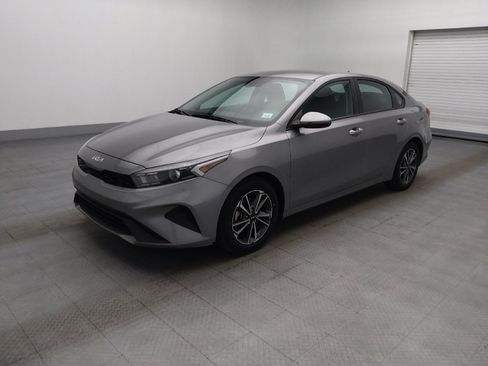 Used 2023 Kia Forte LXS w/ LXS Technology Package FWD image 2