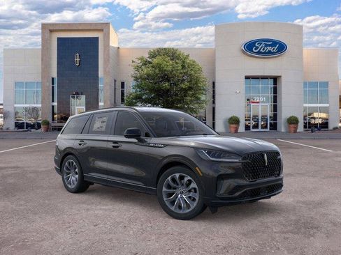 New 2026 Lincoln Aviator 2WD w/ Jet Appearance Package image 7