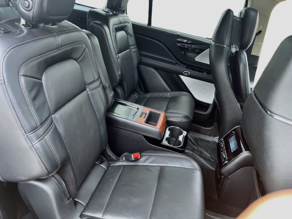 Used 2020 Lincoln Aviator Reserve w/ Equipment Group 201A AWD/4WD image 29
