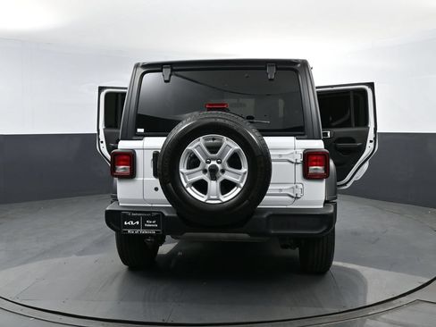 Used 2018 Jeep Wrangler Unlimited Sport S AWD/4WD image 27