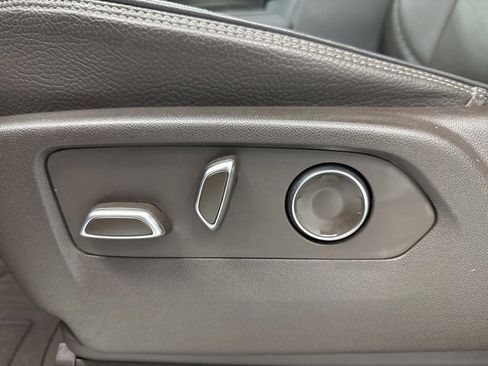 Used 2021 GMC Yukon Denali image 11