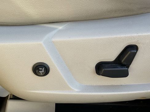 Used 2005 Chrysler 300 Touring image 20