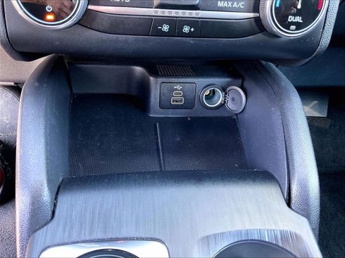 Used 2025 Ford Escape ST-Line AWD/4WD image 12