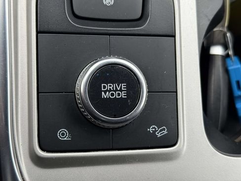 Used 2021 Ford Explorer Limited w/ Hybrid Equipment Group 310A AWD/4WD image 29
