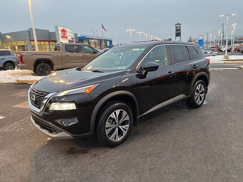 Used 2023 Nissan Rogue SV image 17