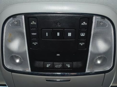 Used 2018 Jeep Grand Cherokee Summit image 36