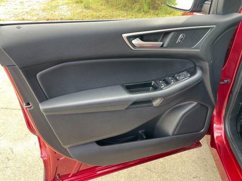 Used 2019 Ford Edge SEL w/ Equipment Group 201A image 25