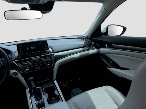 Used 2018 Honda Accord LX image 21