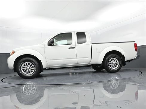 Used 2015 Nissan Frontier SV RWD image 32