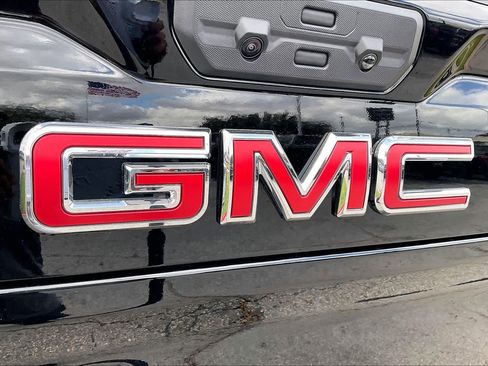 New 2026 GMC Sierra 2500 Denali w/ Denali Reserve Package AWD/4WD image 8