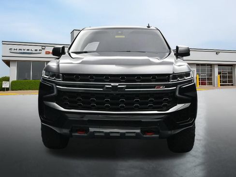 Used 2022 Chevrolet Tahoe Z71 w/ Luxury Package AWD/4WD image 8