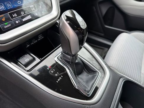 Used 2024 Subaru Outback Premium image 23