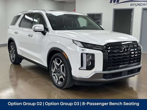 Used 2023 Hyundai Palisade SEL AWD/4WD image 3