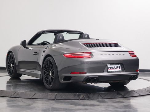 Used 2017 Porsche 911 Carrera image 11