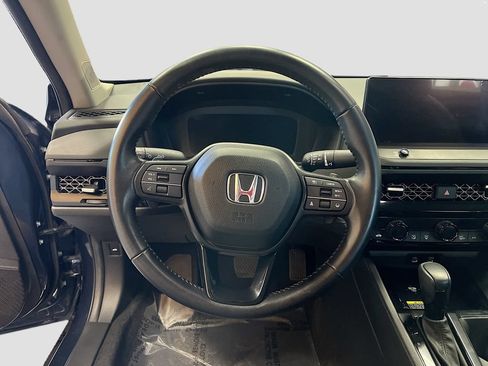 Used 2025 Honda Accord EX-L image 11