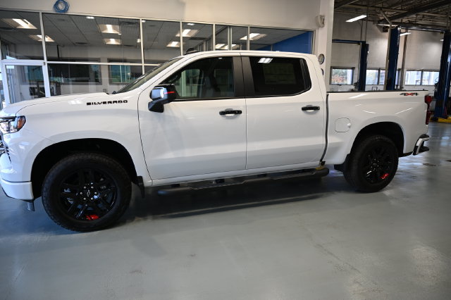 New 2026 Chevrolet Silverado 1500 RST w/ Redline Edition AWD/4WD image 10