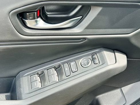 Certified 2025 Honda Accord SE image 19