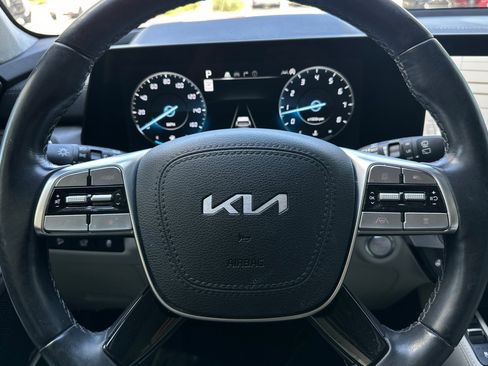 Used 2024 Kia Telluride SX Prestige AWD/4WD image 11