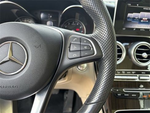 Used 2019 Mercedes-Benz GLC 300 4MATIC image 28