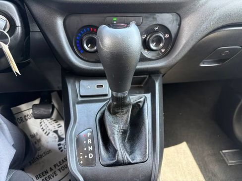 Used 2022 RAM ProMaster City Tradesman FWD image 11