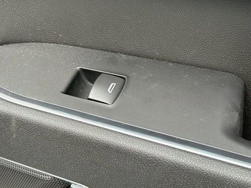 Used 2025 Chevrolet Silverado 1500 LT image 22