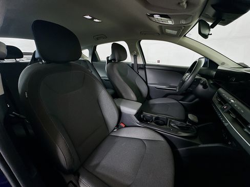Used 2025 Kia K4 FWD image 31