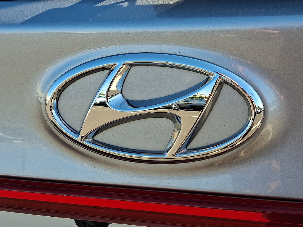 Certified 2023 Hyundai Santa Fe SEL AWD/4WD image 30