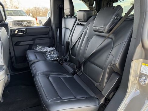 New 2025 Ford Bronco Outer Banks image 29