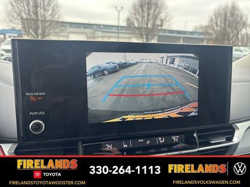 Used 2025 Toyota Sienna XLE image 26