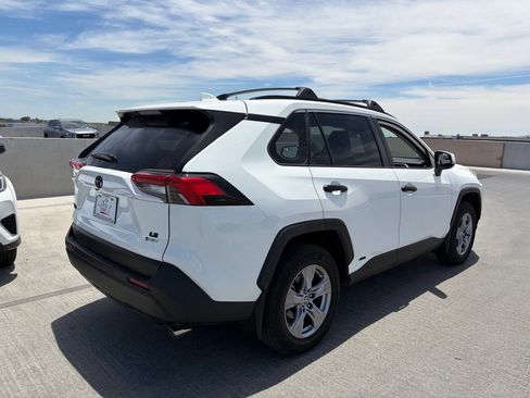 Used 2025 Toyota RAV4 LE AWD/4WD image 2